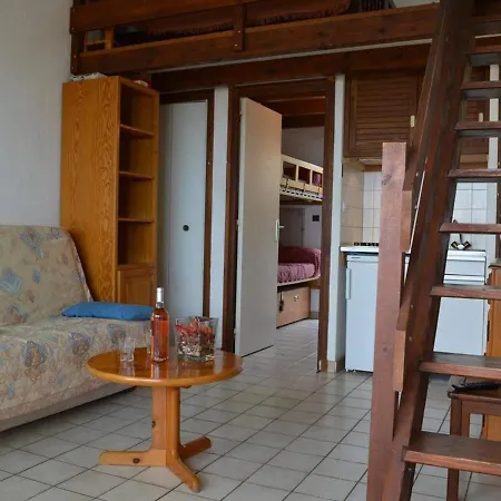 Avec Mezzanine Pour 5, Proche Plage, Animaux Acceptes - Pierre La - Fr-1-229d-222
